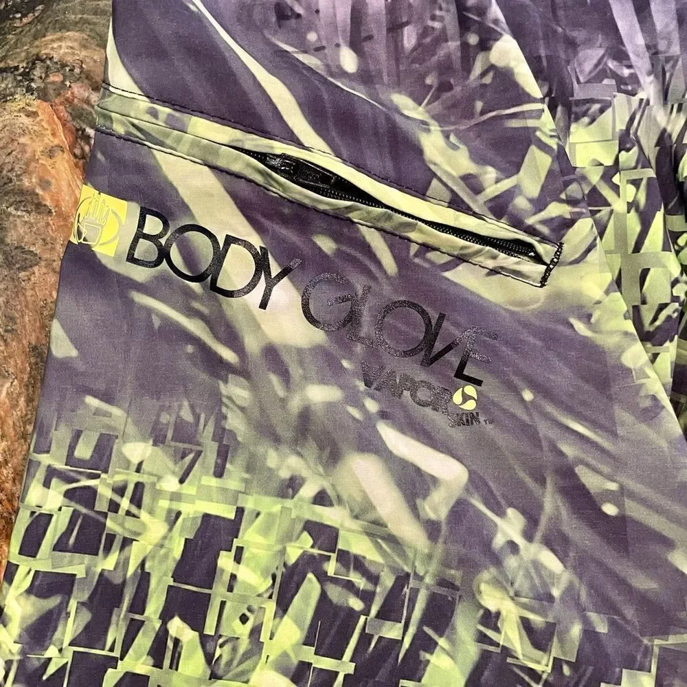 Body Glove men size 30 board short green black